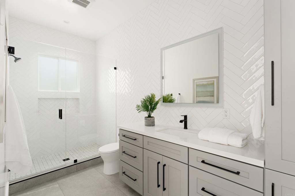 964 Candlelight Place