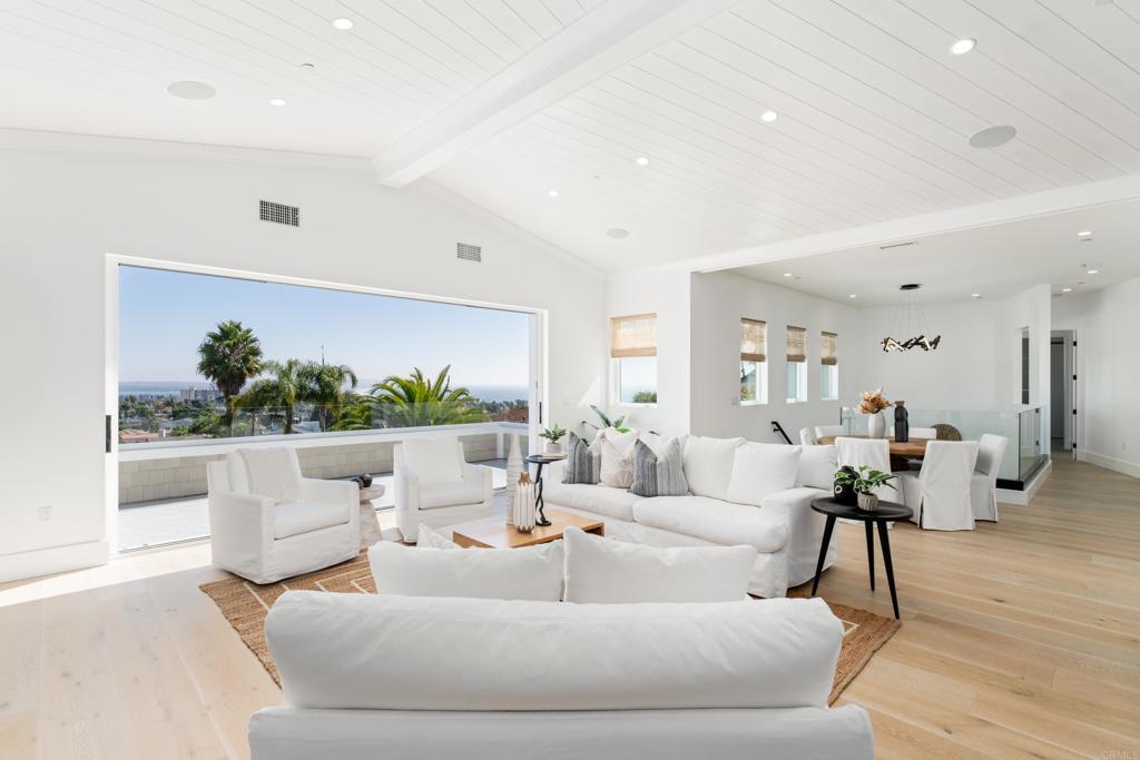 964 Candlelight Place