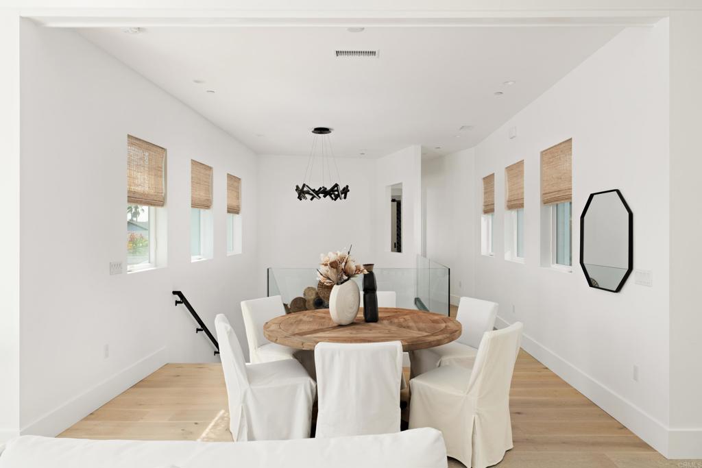 964 Candlelight Place