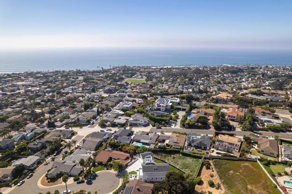 964 Candlelight Place