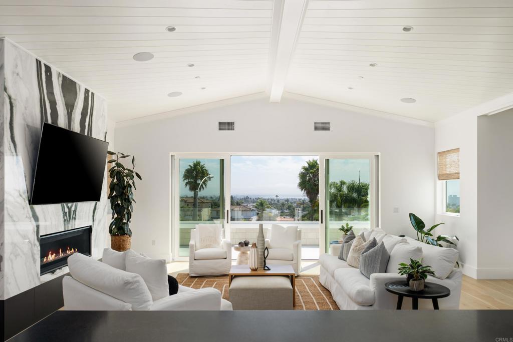 964 Candlelight Place