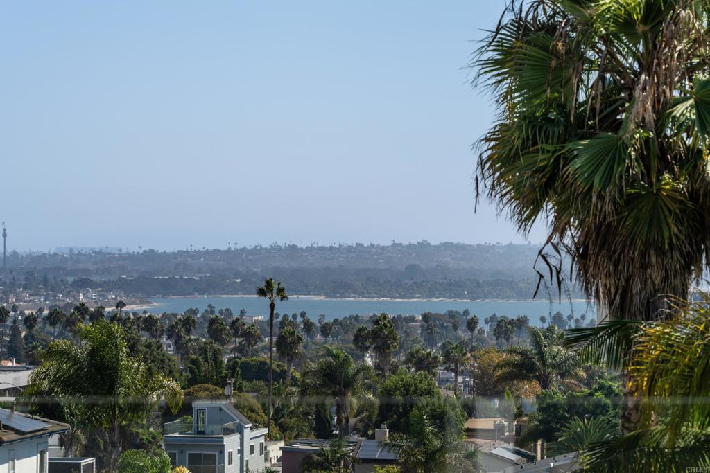 964 Candlelight Place