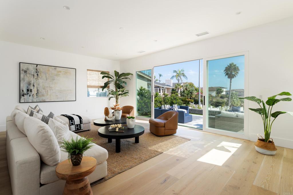 964 Candlelight Place