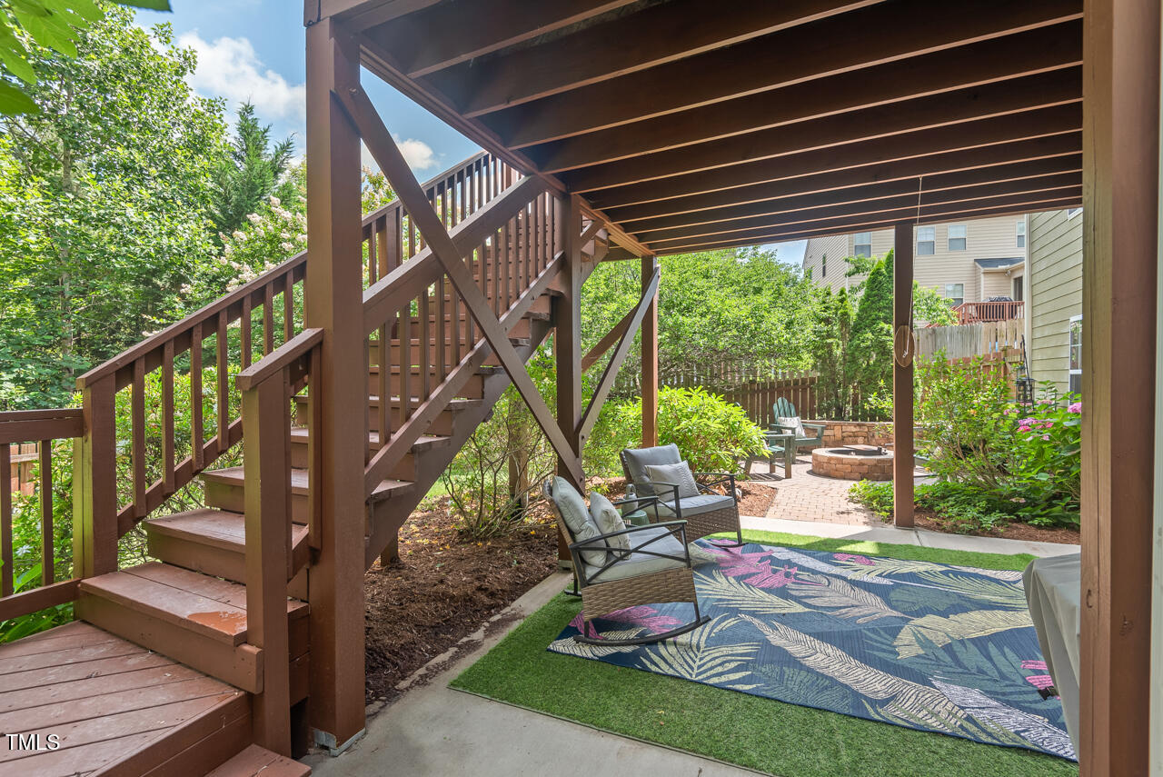 1504 Hemlock Hill Drive