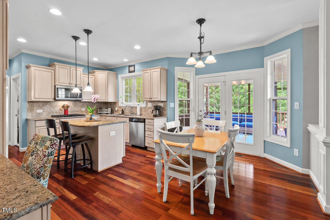 1504 Hemlock Hill Drive