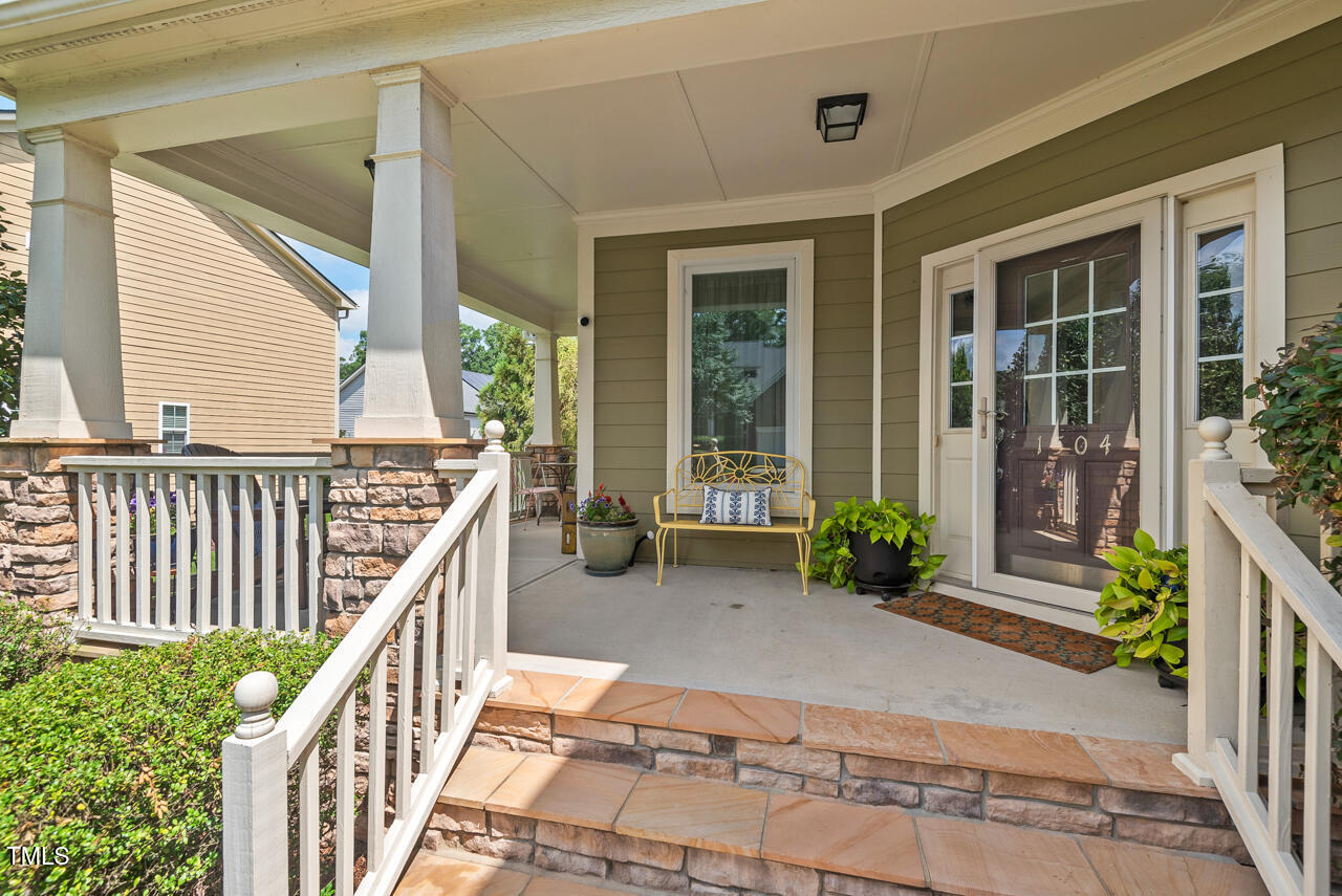 1504 Hemlock Hill Drive