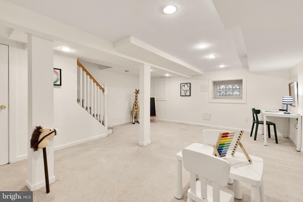 412 CRITTENDEN STREET NW