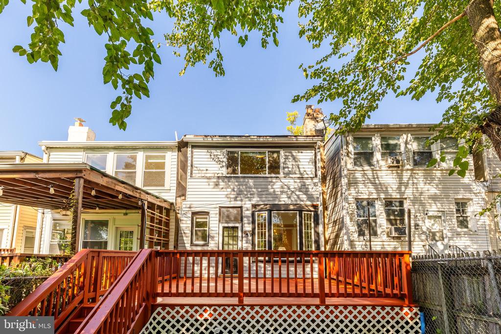 412 CRITTENDEN STREET NW
