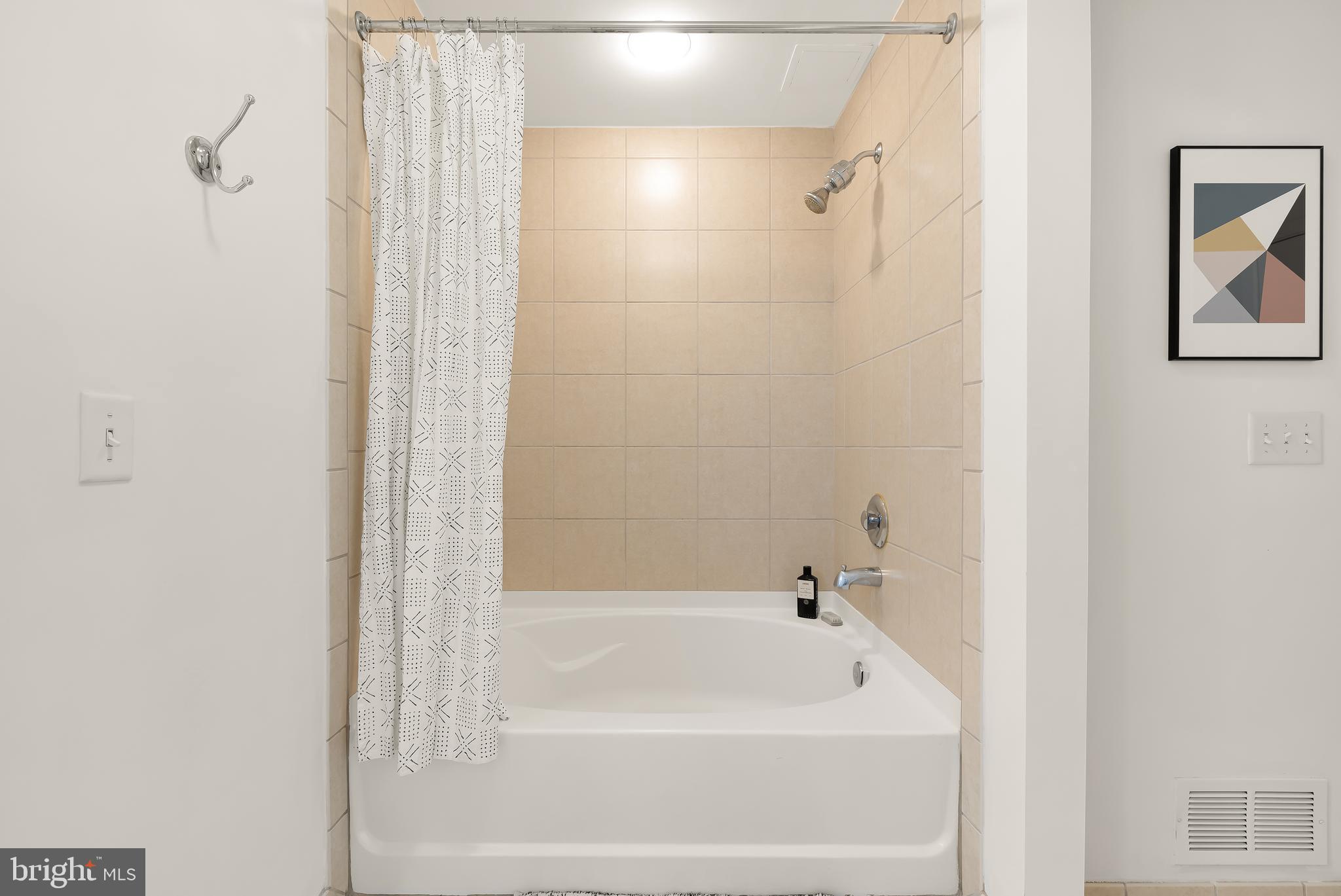 910 M STREET NW 1004