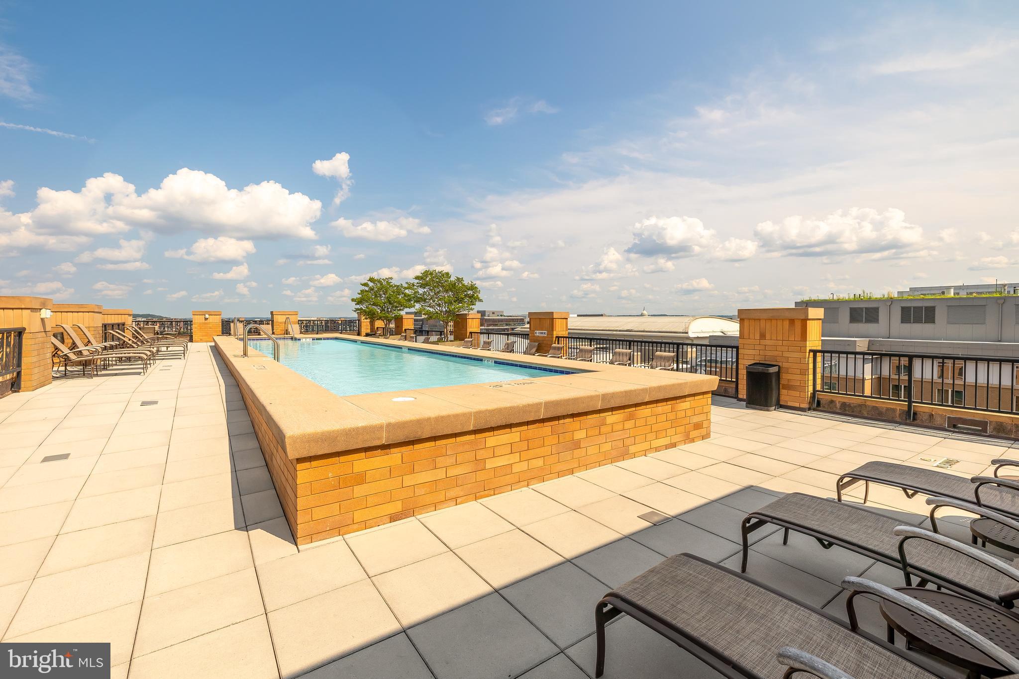 910 M STREET NW 1004