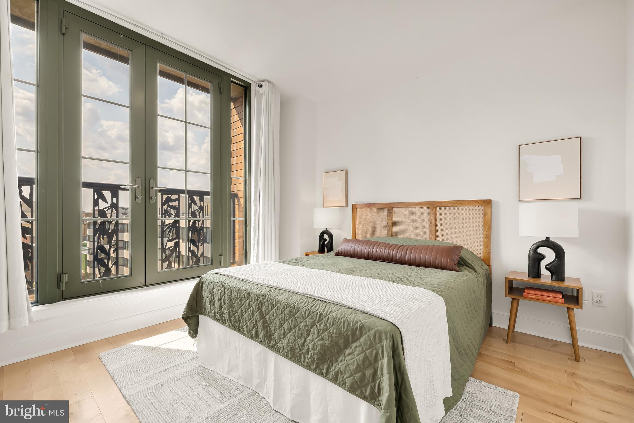 910 M STREET NW 1004