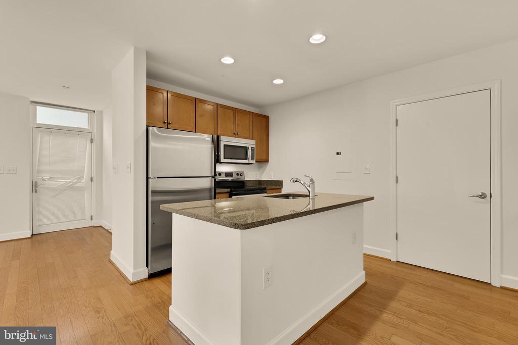 150 V STREET NW VL02