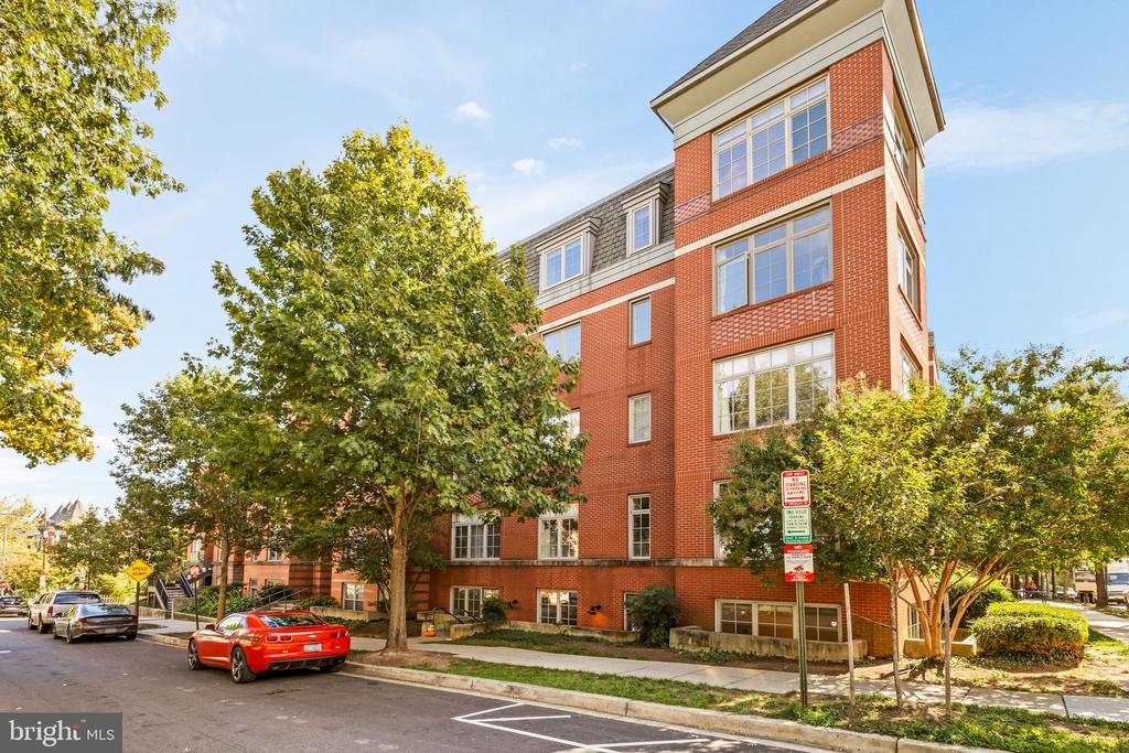 150 V STREET NW VL02