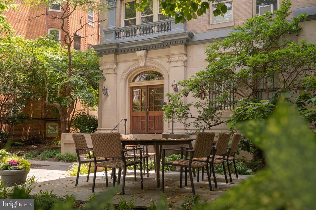 1840 BILTMORE STREET NW Unit: 46