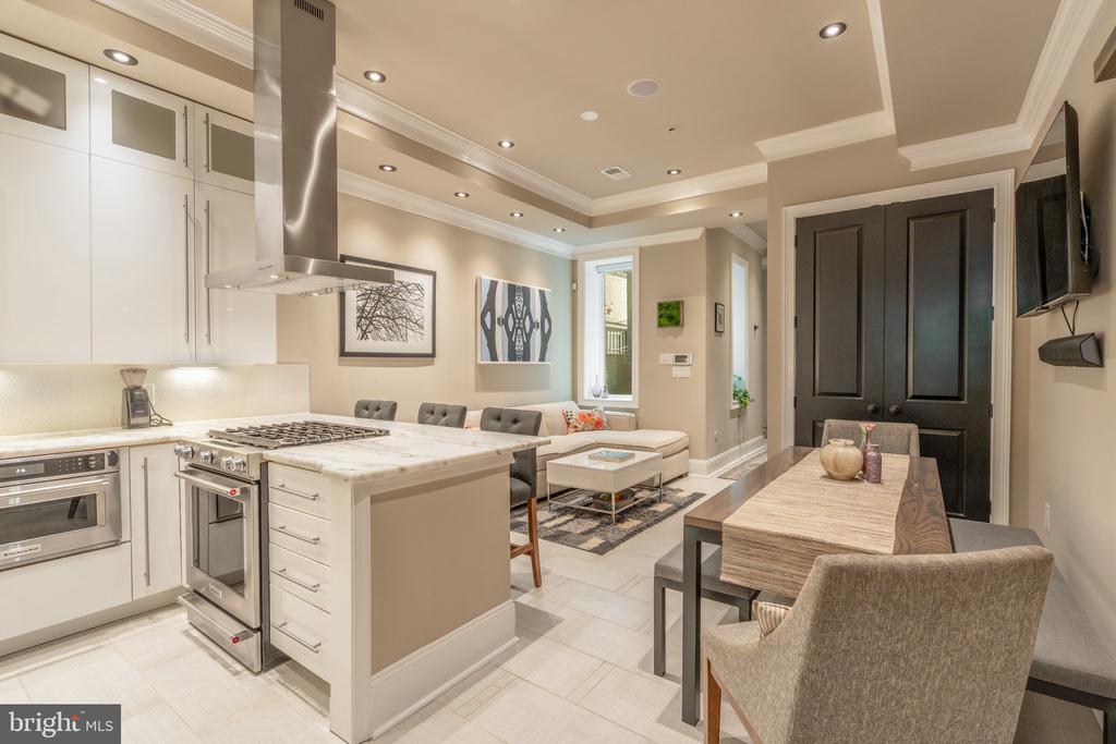 2464 ONTARIO ROAD NW Unit: 1