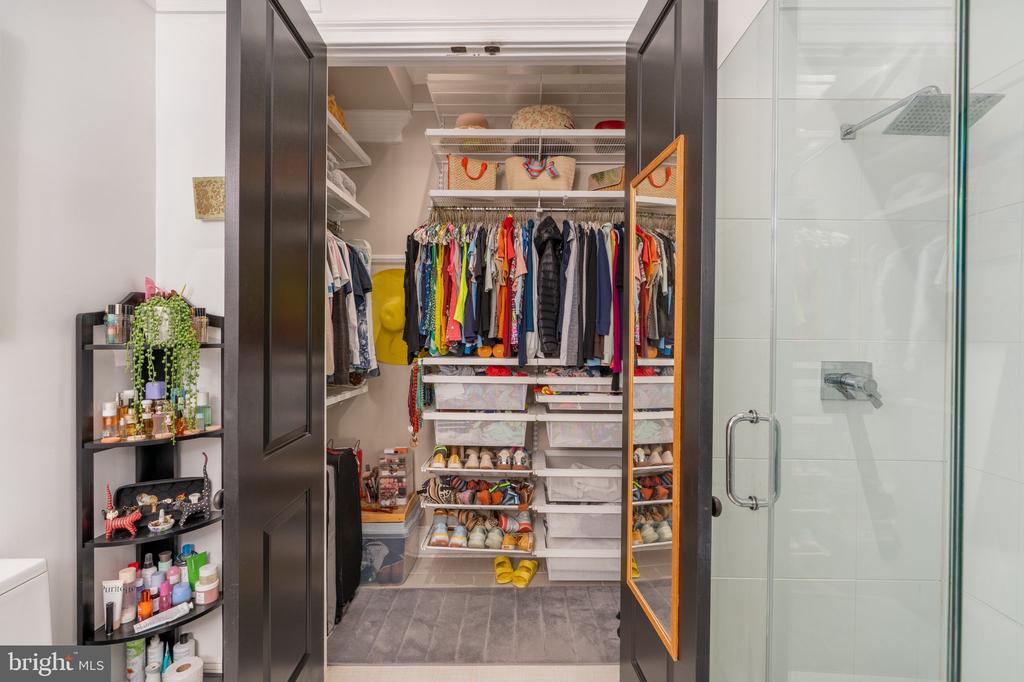 2464 ONTARIO ROAD NW Unit: 1
