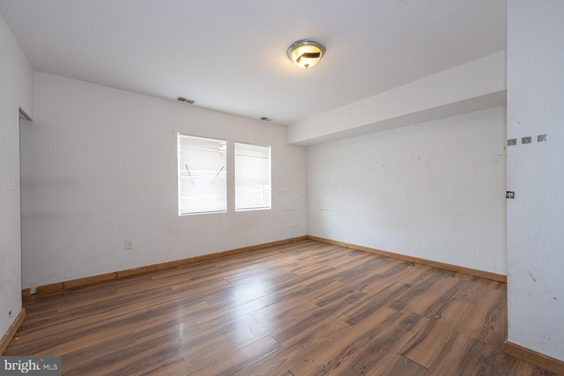 1717 TRINIDAD AVENUE NE