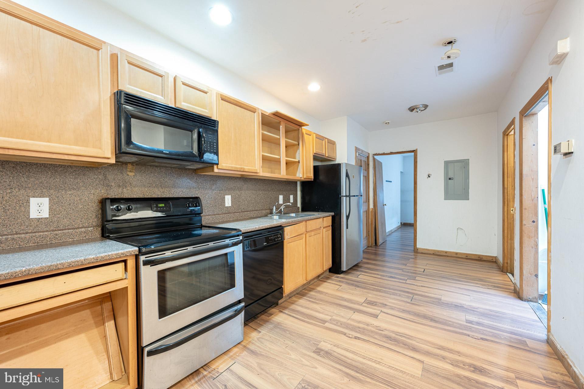 1717 TRINIDAD AVENUE NE