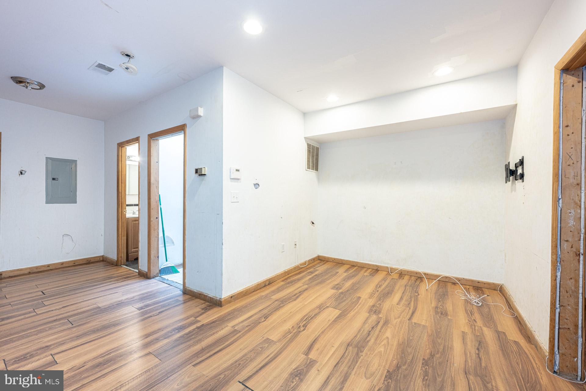 1717 TRINIDAD AVENUE NE