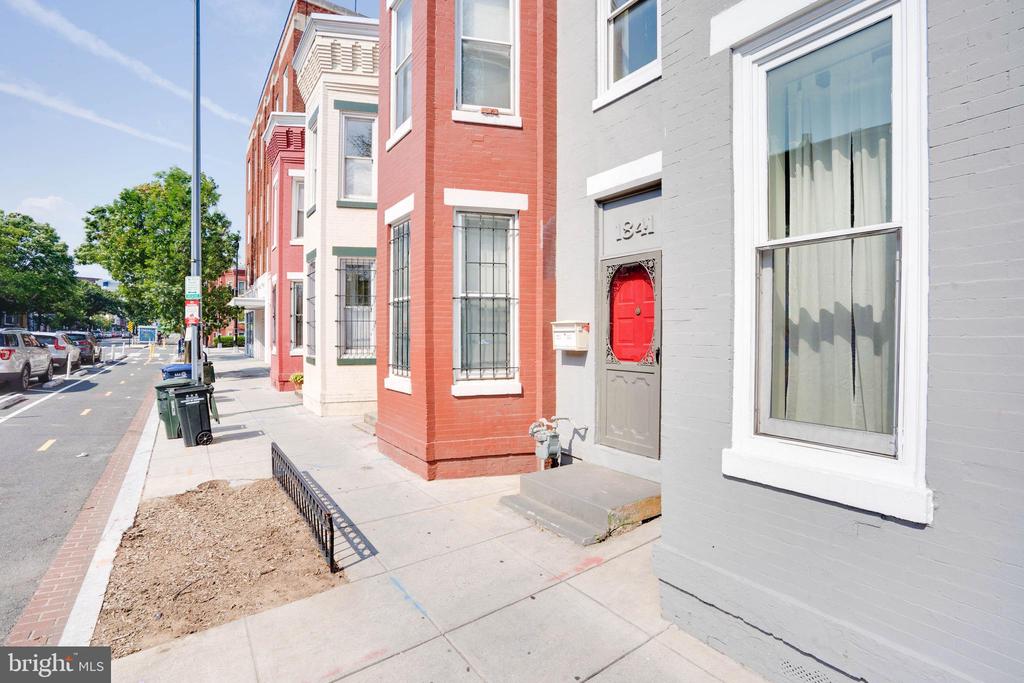 1841 9TH STREET NW