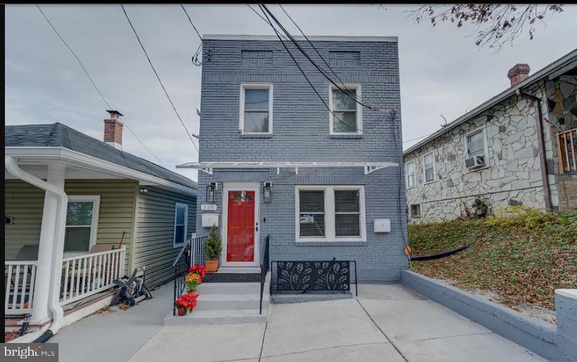 325 57TH STREET NE #2-1