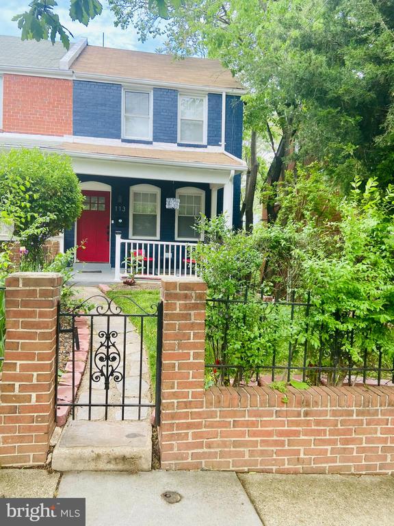 113 FORRESTER STREET SW B