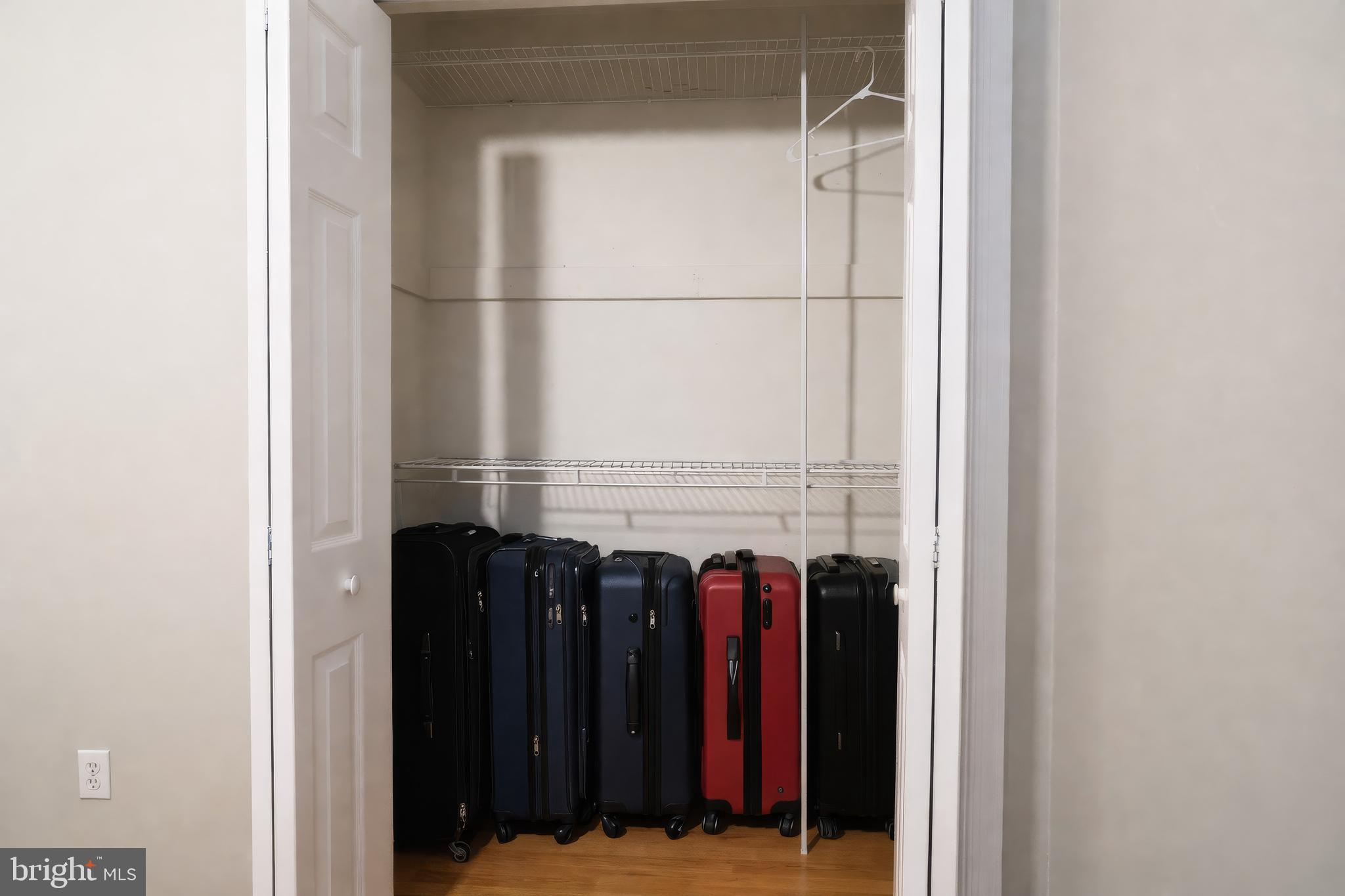 2412 SKYLAND PLACE SE