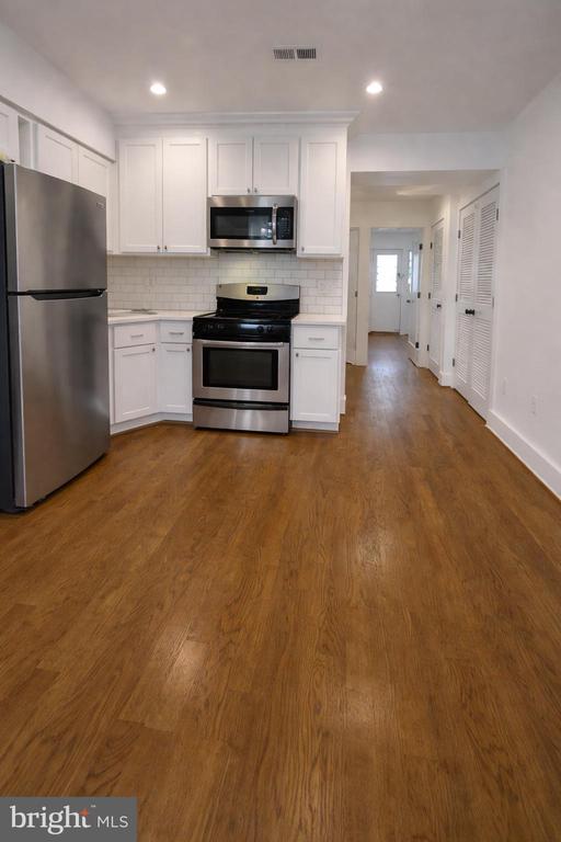 604 17TH STREET NE Unit: UNIT 2