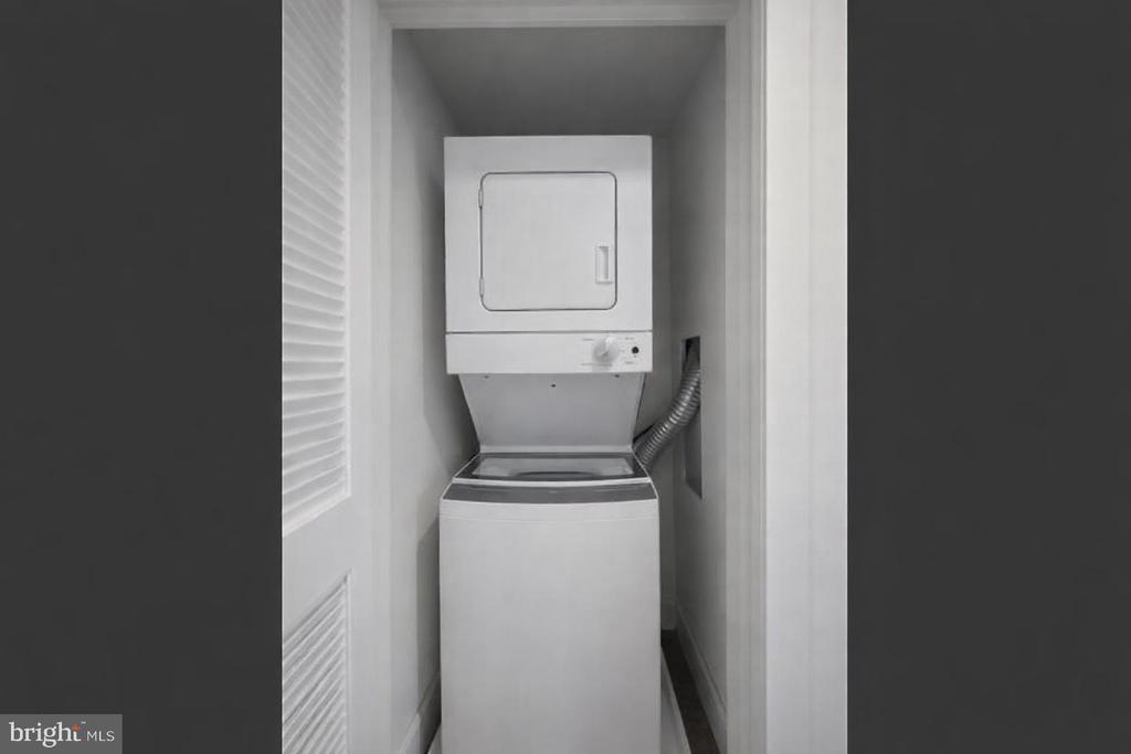 604 17TH STREET NE Unit: UNIT 2