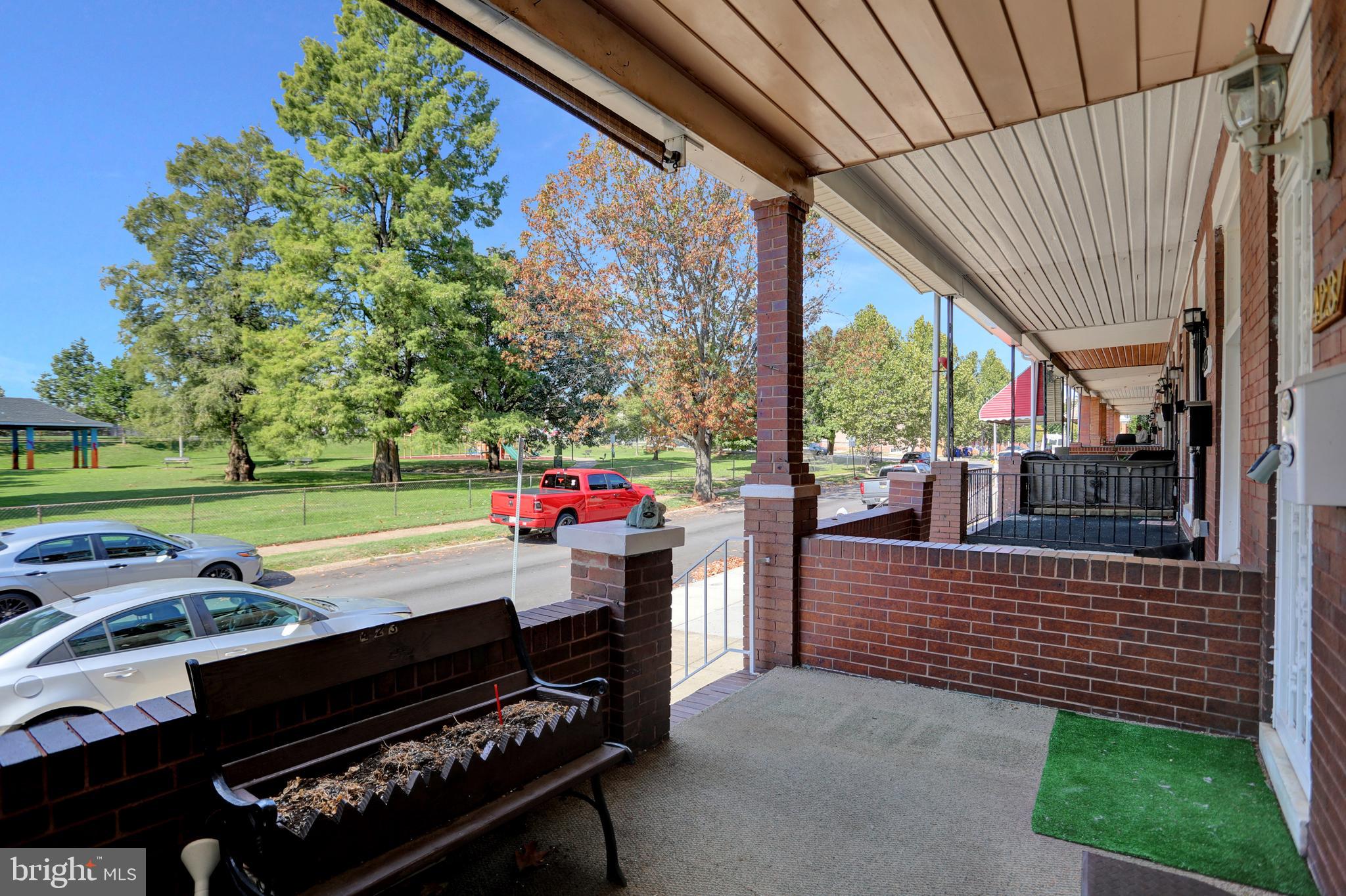 423 N ELLWOOD AVENUE