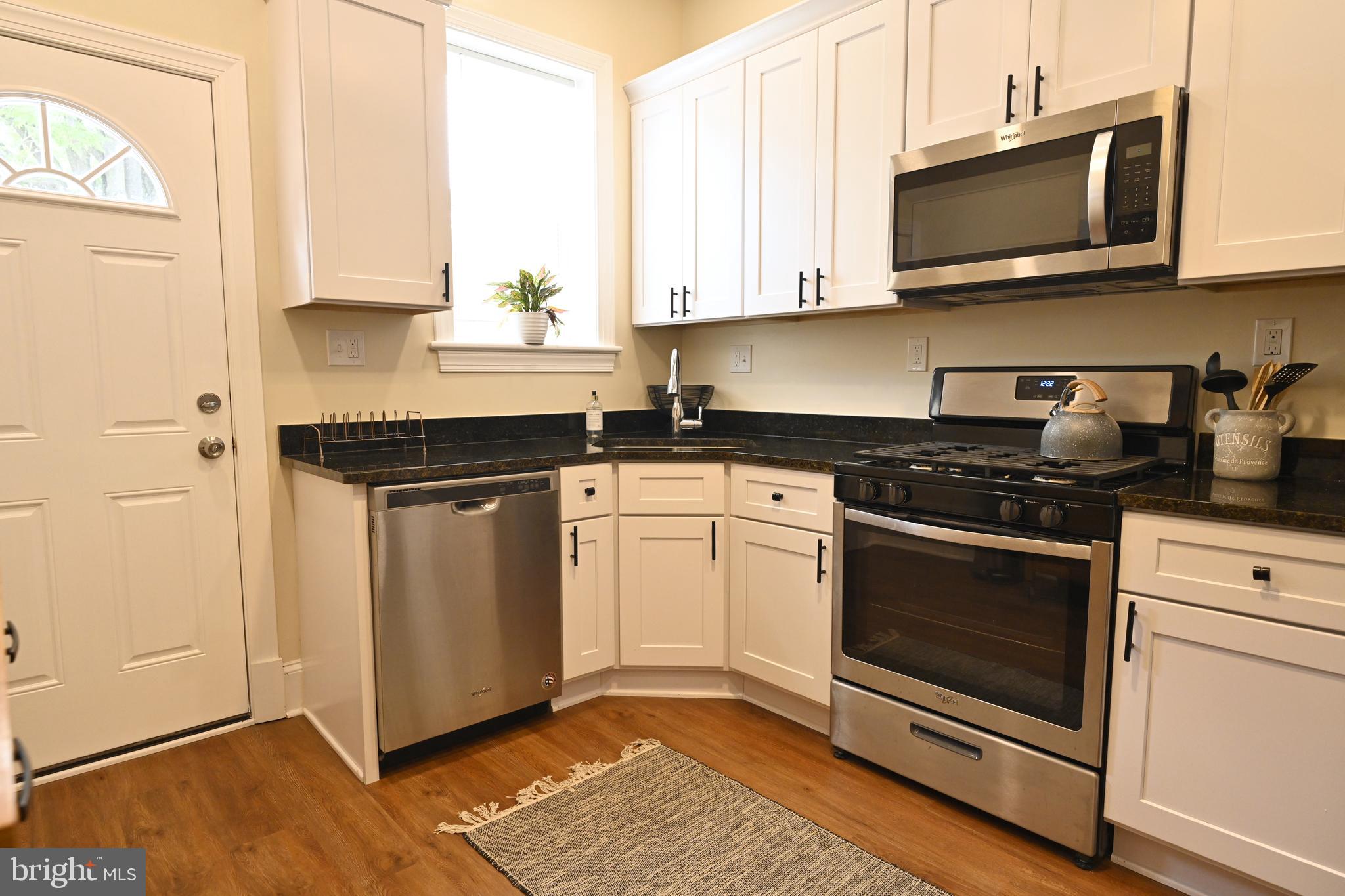 113 E LAFAYETTE AVENUE