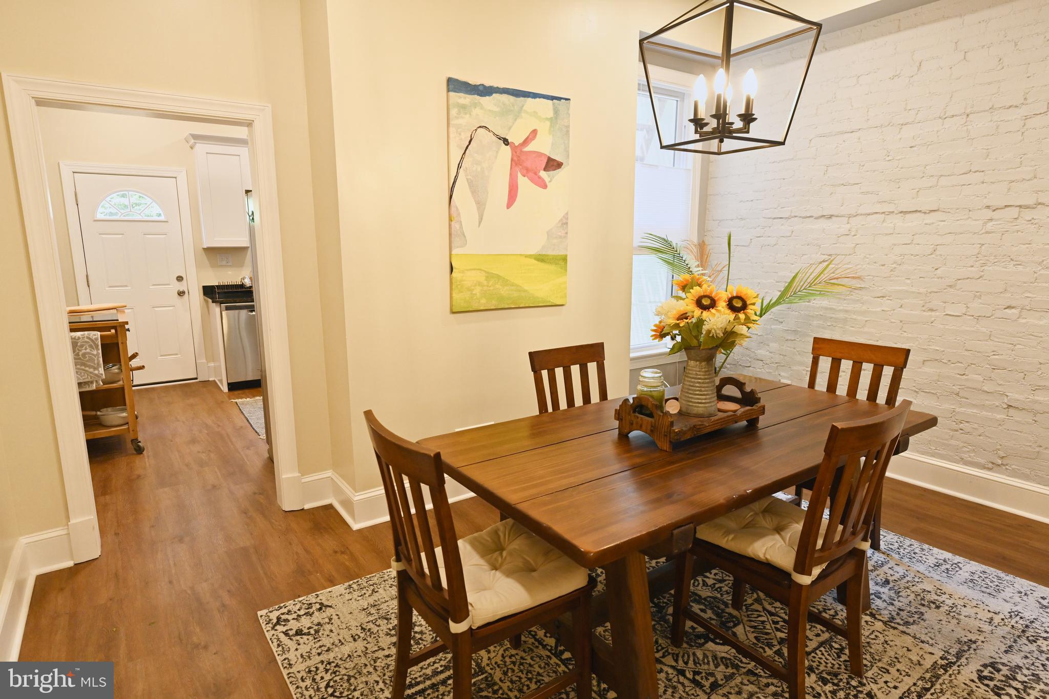 113 E LAFAYETTE AVENUE