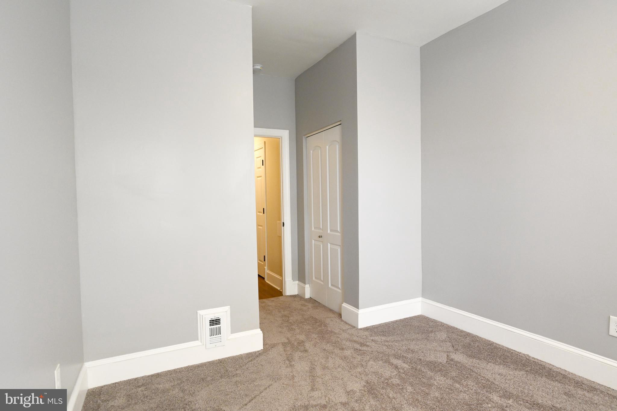 113 E LAFAYETTE AVENUE
