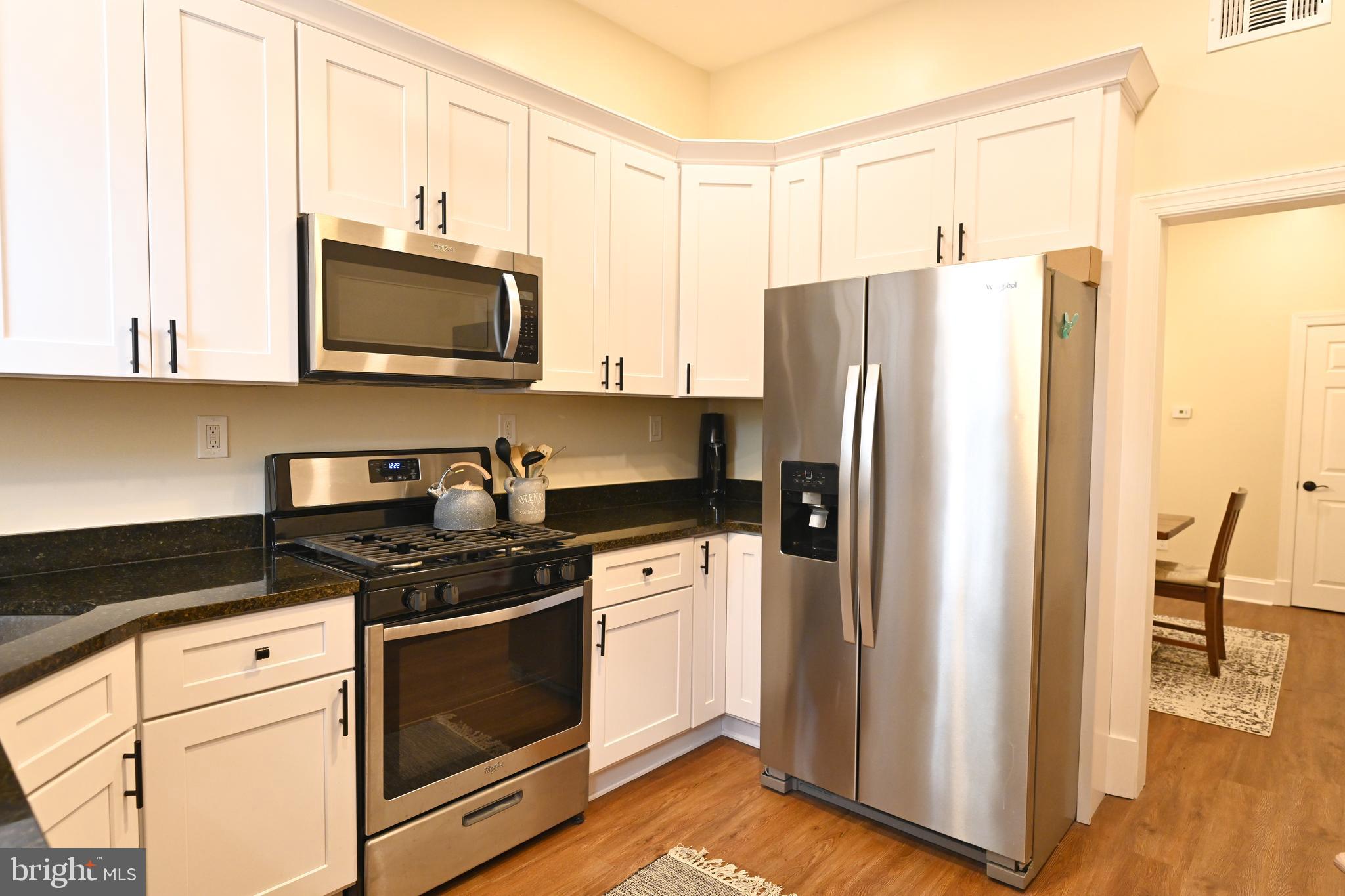113 E LAFAYETTE AVENUE