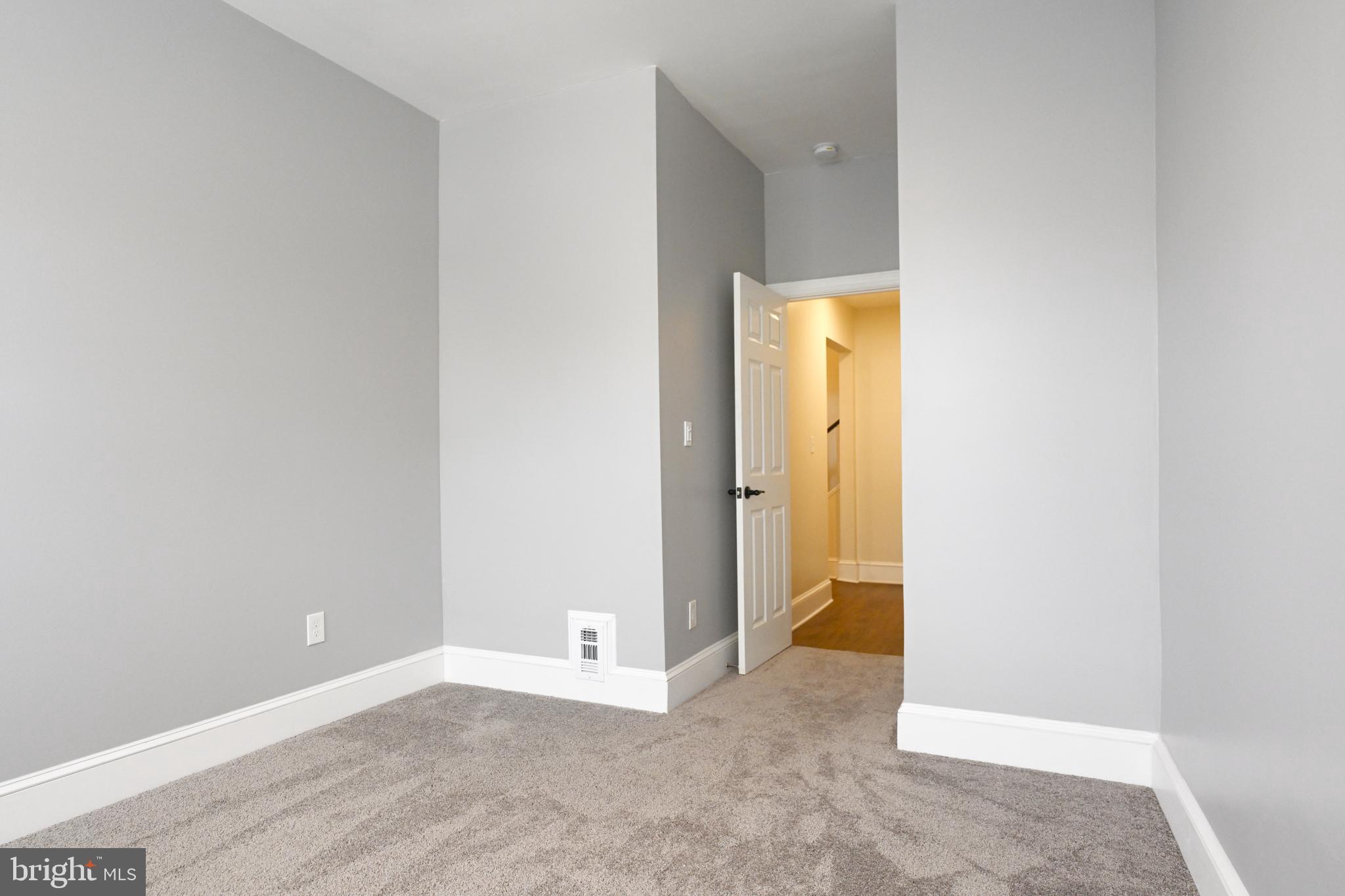113 E LAFAYETTE AVENUE