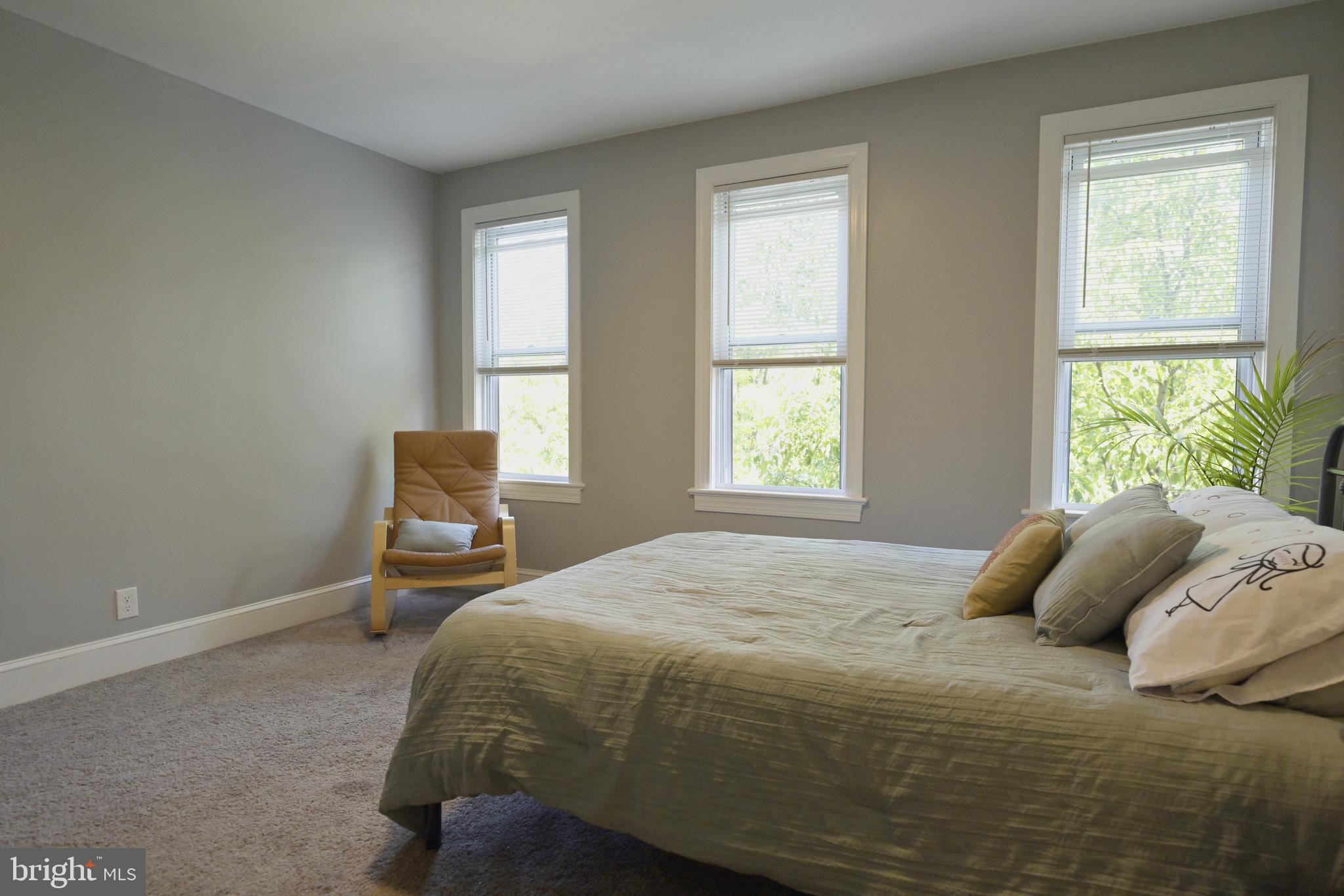 113 E LAFAYETTE AVENUE