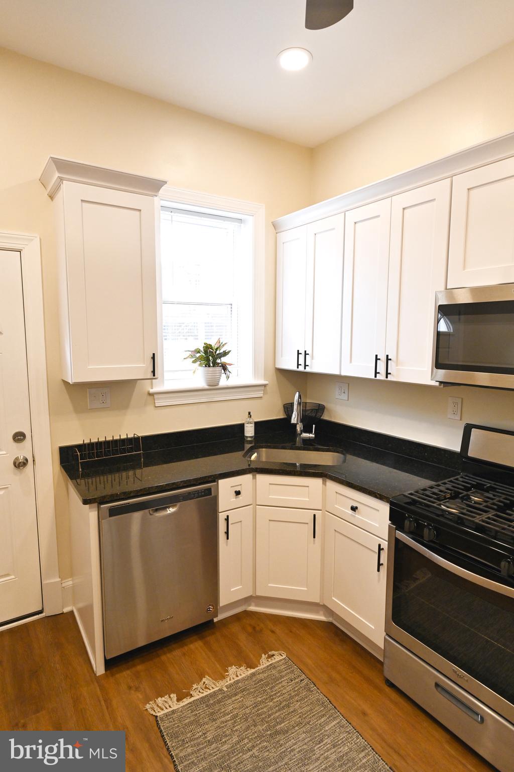 113 E LAFAYETTE AVENUE