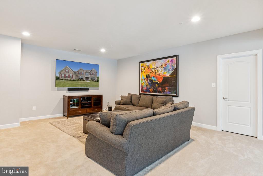 12806 CONTEE MANOR ROAD