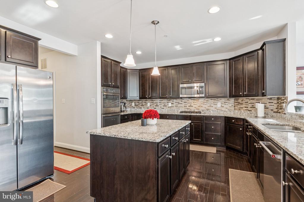 12806 CONTEE MANOR ROAD