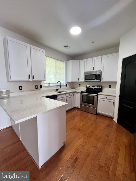 9716 WOODYARD CIRCLE