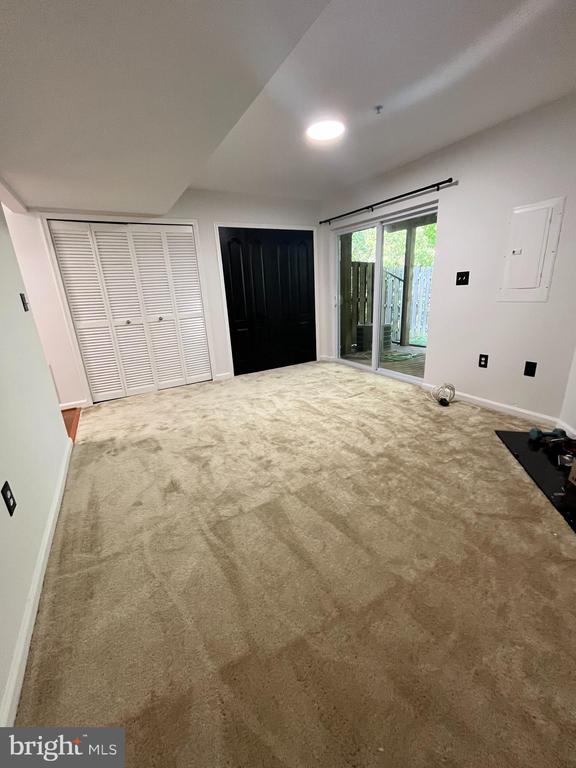 9716 WOODYARD CIRCLE
