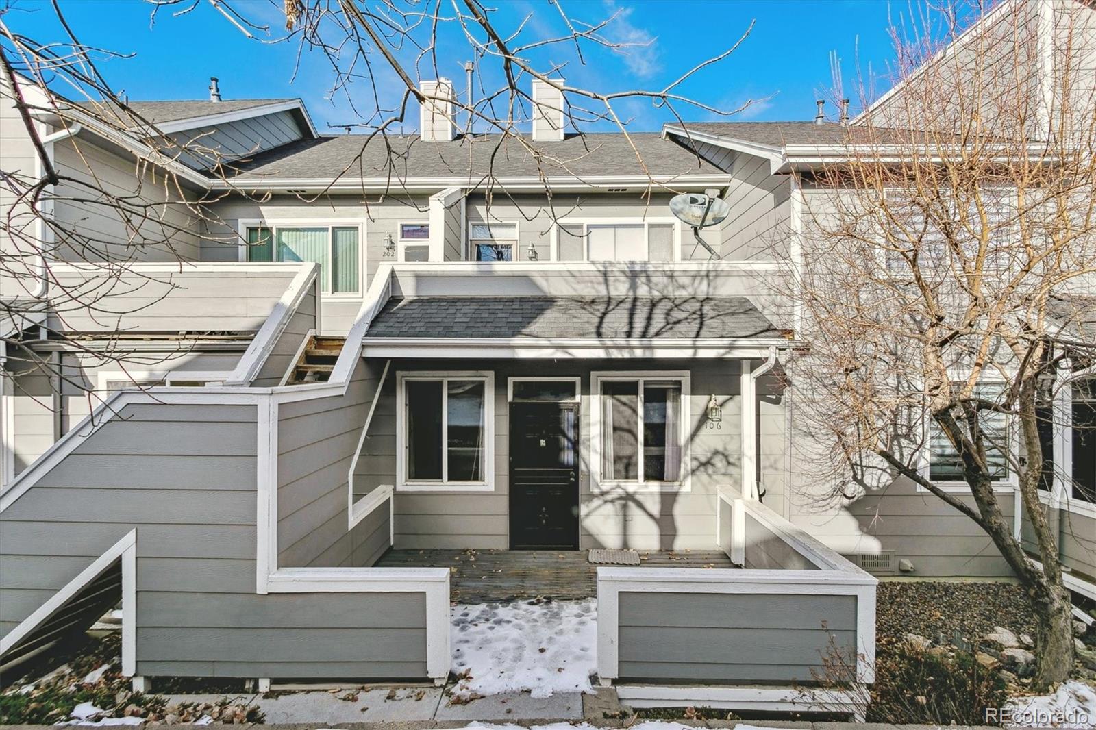 1050 S Walden Way Unit: 106