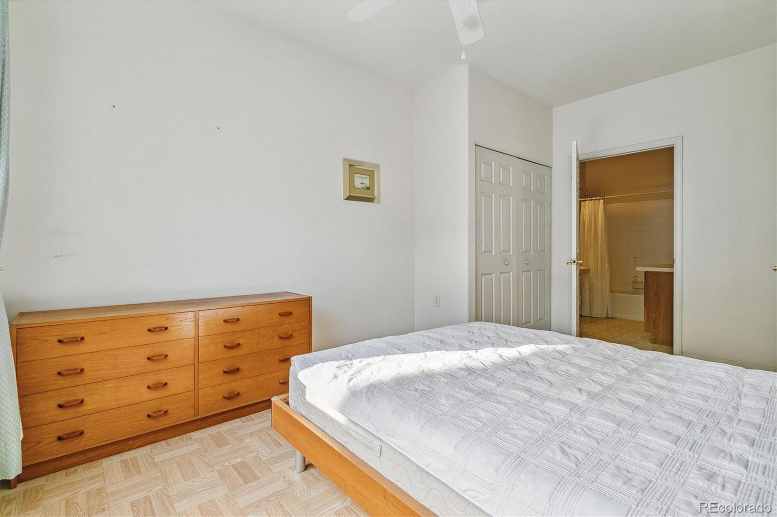 1050 S Walden Way Unit: 106
