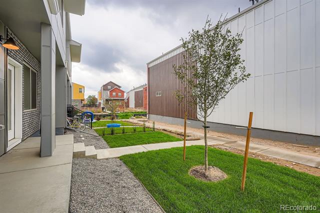 15328 W 68th Loop