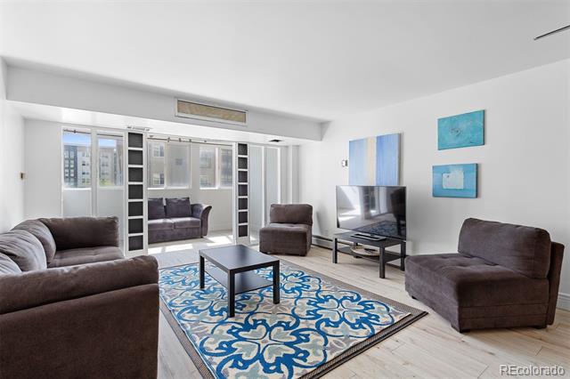 1121 Albion Street Unit: 210