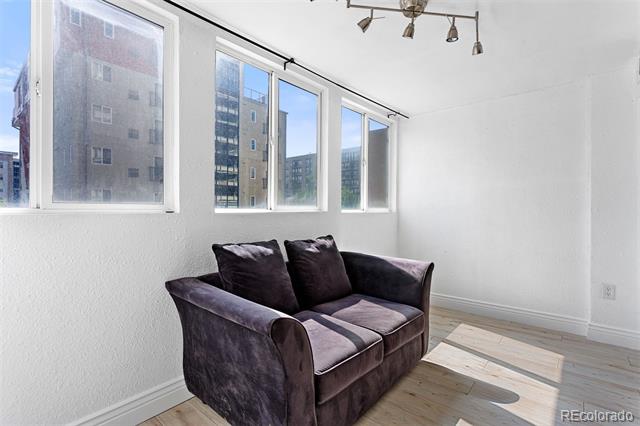 1121 Albion Street Unit: 210