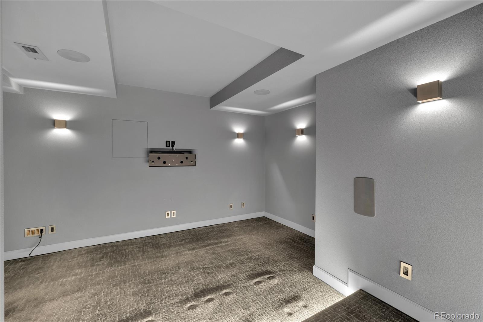 5555 E Briarwood Avenue Unit: 607