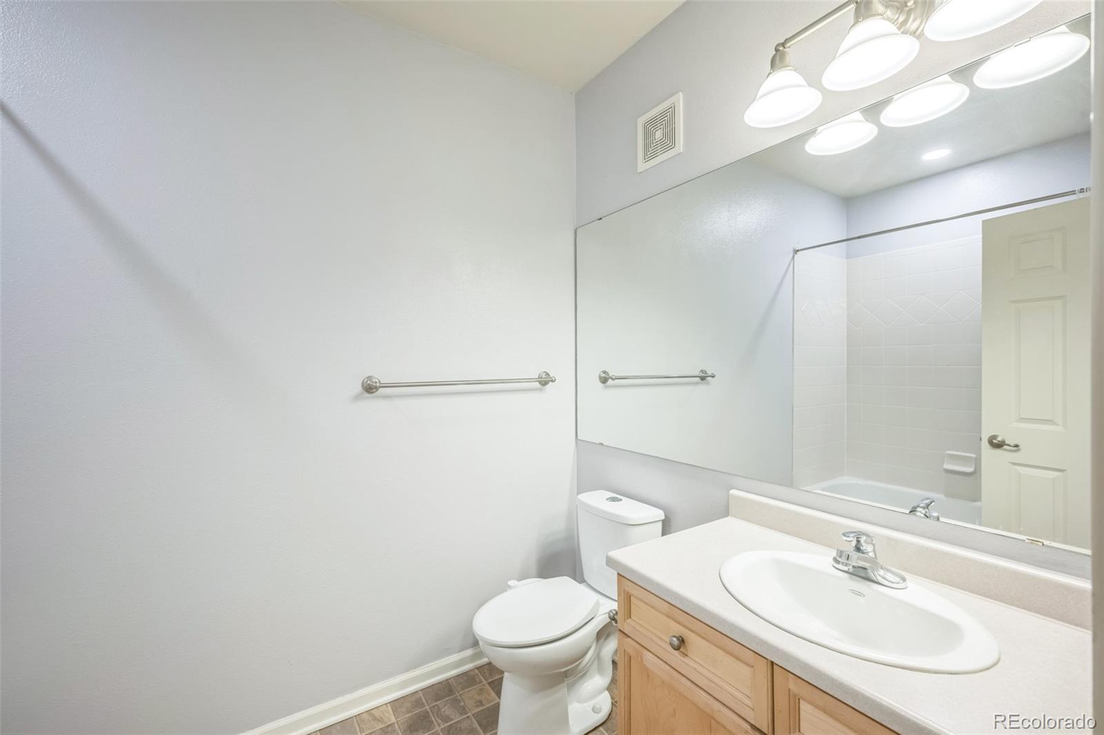 2808 Syracuse Street Unit: 216