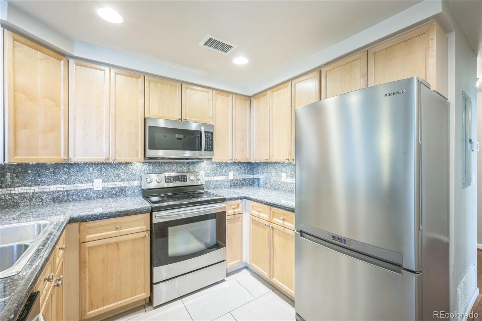 2808 Syracuse Street Unit: 216