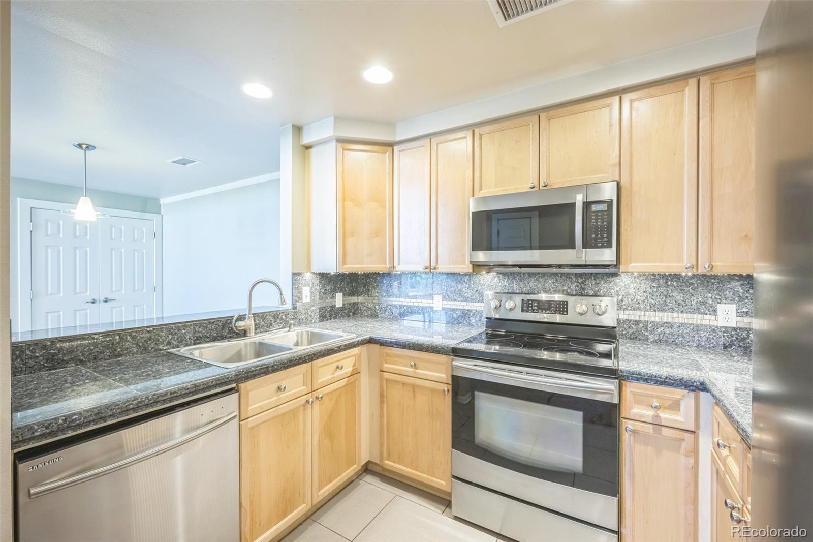2808 Syracuse Street Unit: 216